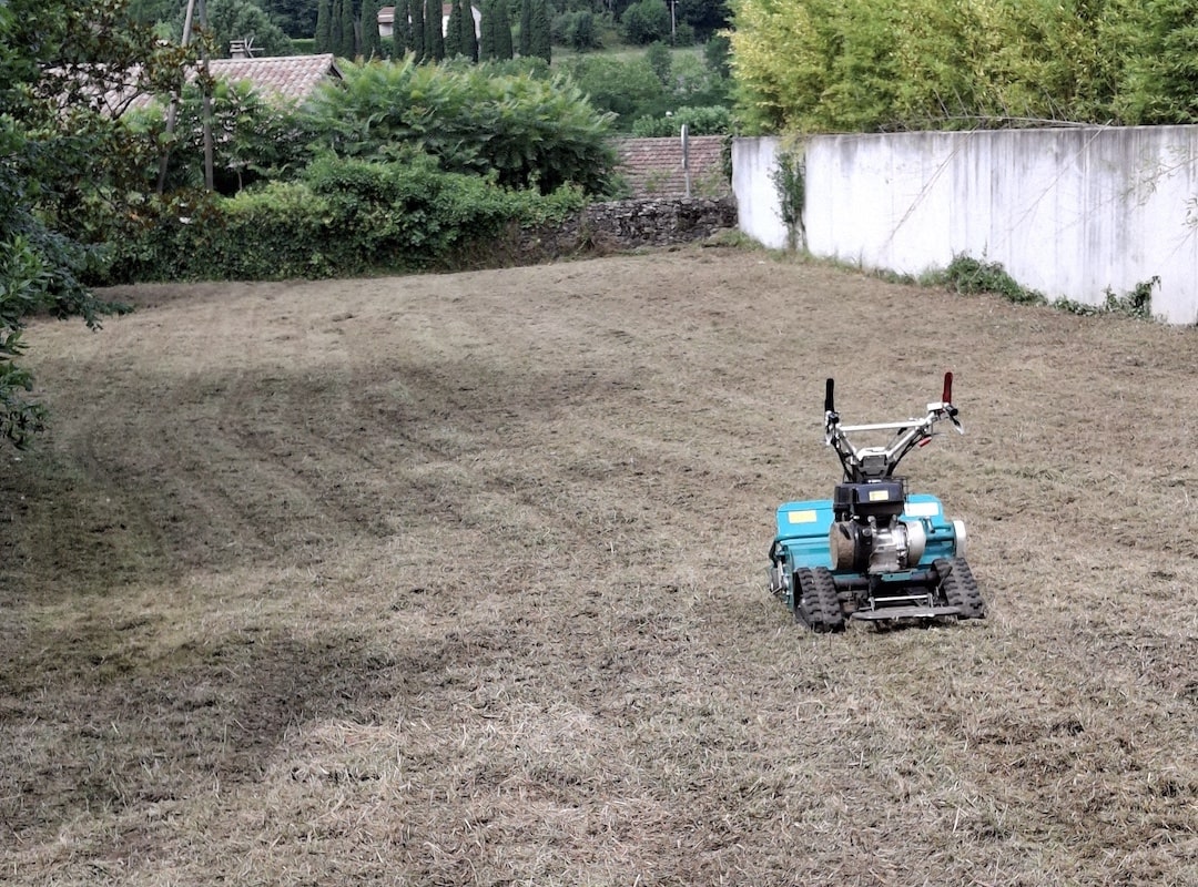 debrousaillage-en-ardeche Débrousaillage en Ardèche (Sanilhac)